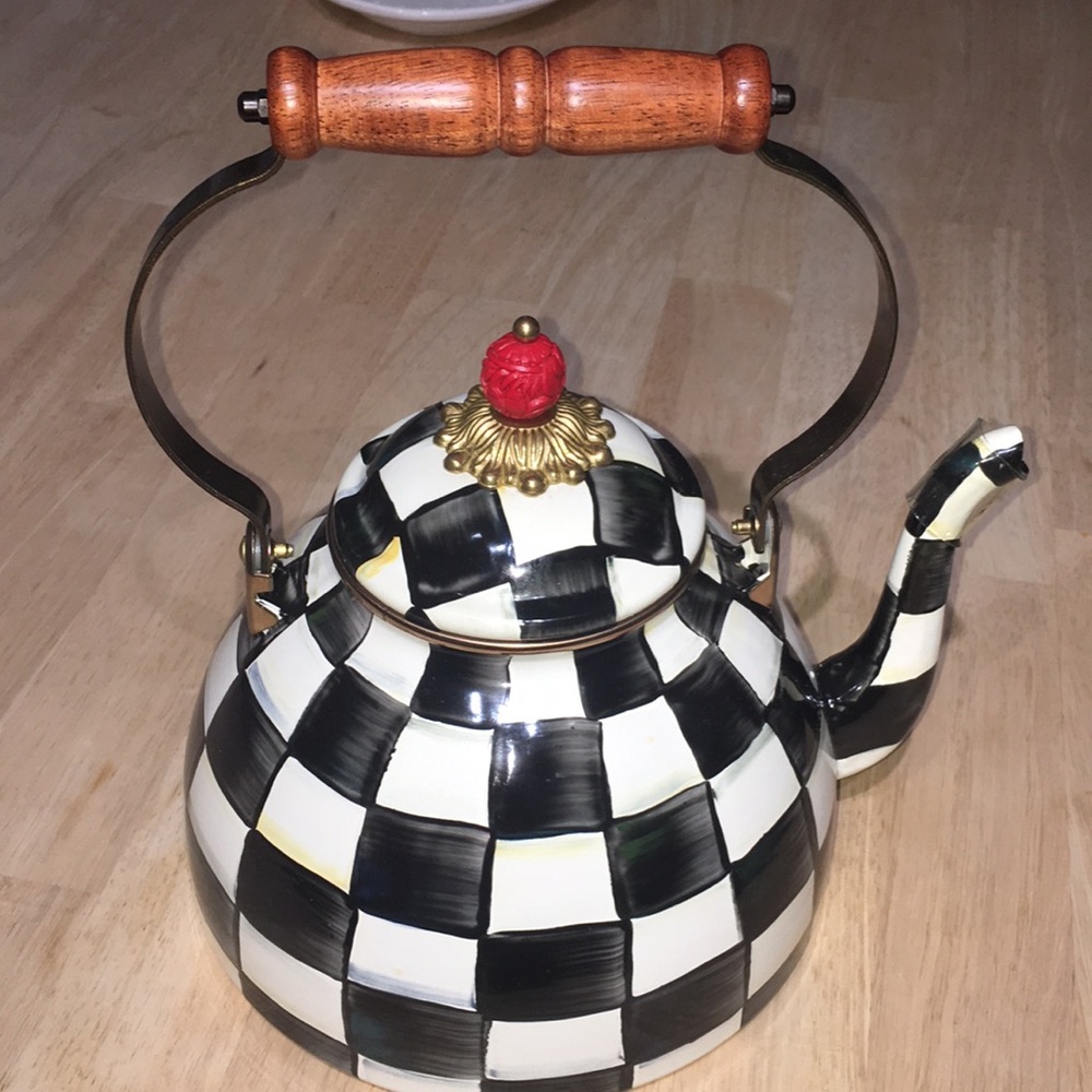 Mackenzie-child’s enamel tea kettle 3 quarts